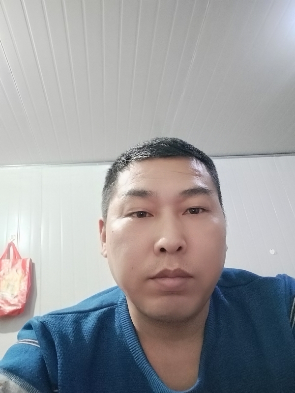 开着拖拉机去兜风的第一张照片--泰安认干亲服务网